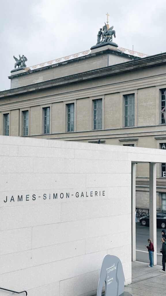 Museumsinsel: James-Simon Gallery